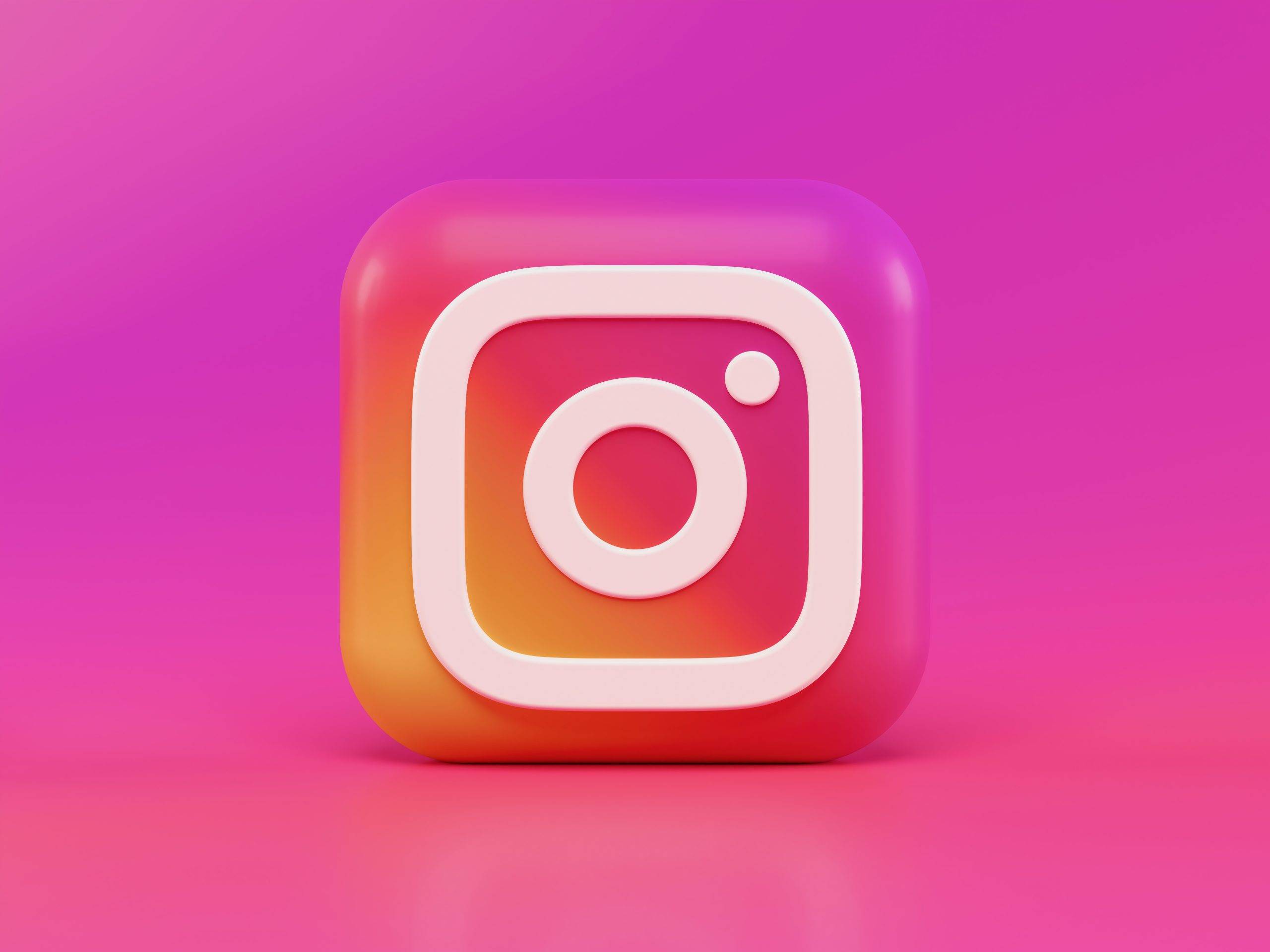 alexander shatov tF3vug2FhQ unsplash scaled - nomaxx